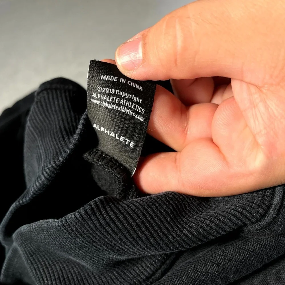 Alphalete Hoodie Mens Medium Black Fleece Lined Spellout Graphic Winter Wear - Picture 5 of 8